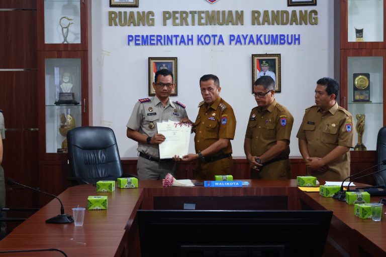 Pemko Payakumbuh Terima Secara Simbolis Sertifikat Aset