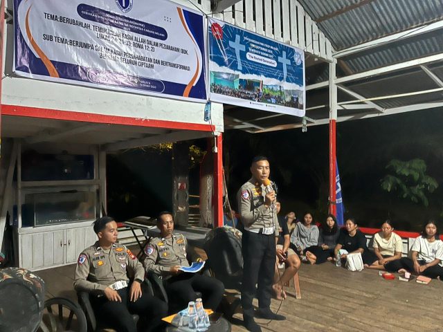 Satlantas Polres Melawi Berikan Materi Pelatihan Dan Sarkon Dalam Kegiatan Pengkaderan PKM STKIP Melawi