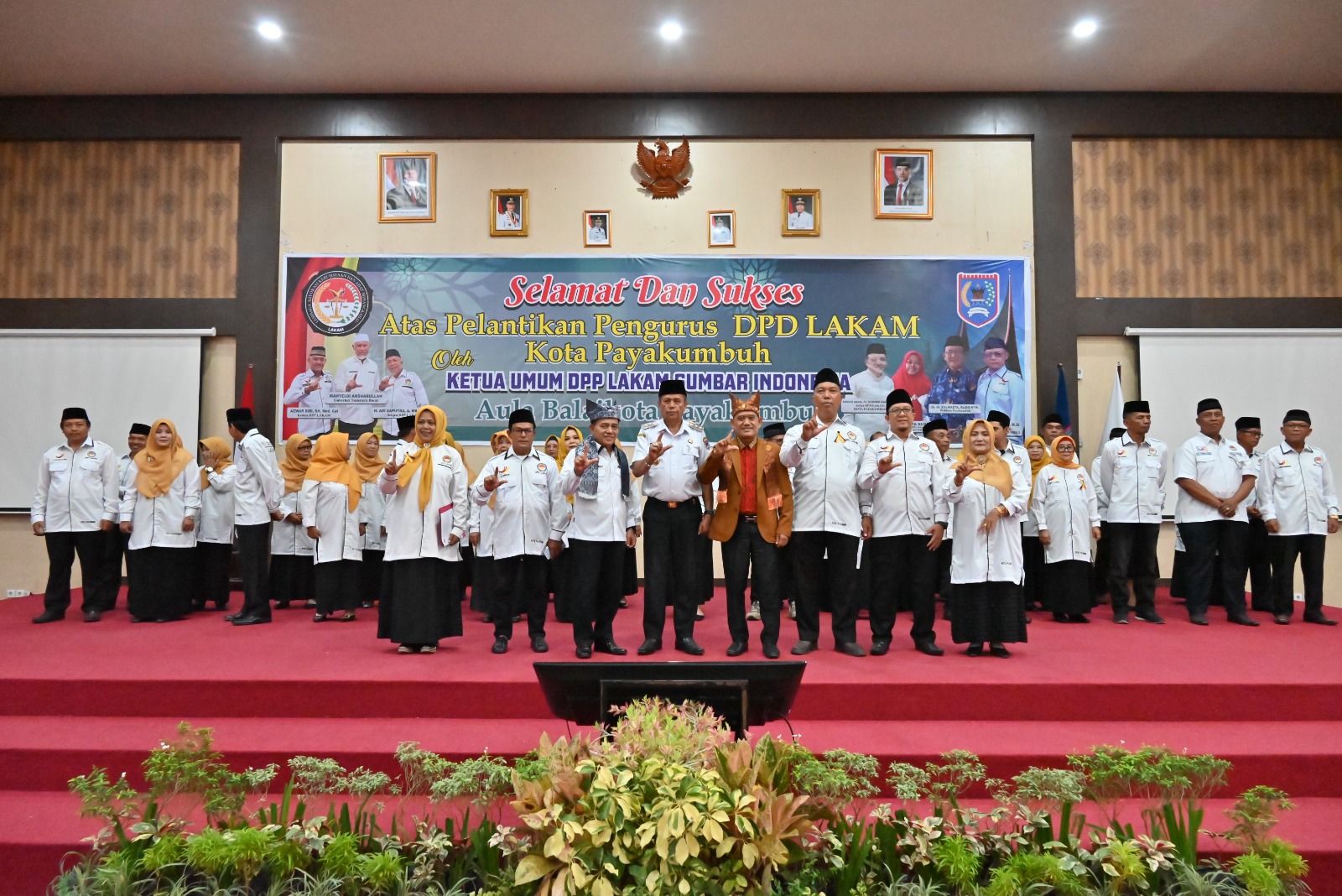 Wawako Elzadaswarman Hadiri Pelantikan LAKAM Wawako Elzadaswarman Hadiri Pelantikan LAKAM