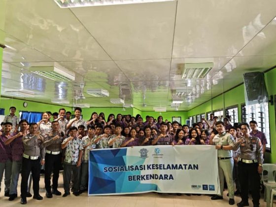 POLICE GOES TO SCHOOL: Satlantas Polres Melawi Ajak Pelajar Patuhi Aturan Lalu Lintas 1 IMG 20251028 WA0021 copy 800x600