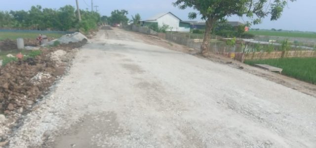 Diduga Proyek Peningkatan Jalan Di Kampung Sawah, Uang Anggaran Dan Volume Penuh Dengan Misteri. 1 IMG 20251107 WA0010 1