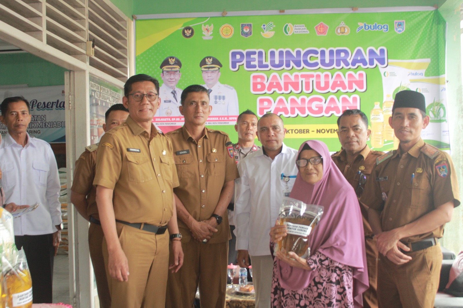 Pemko Payakumbuh Salurkan Bantuan Pangan