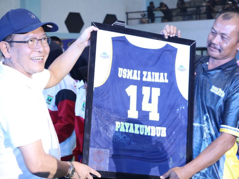 Walikota Zulmaeta Resmi Tutup Walikota Cup I Basketball 2025
