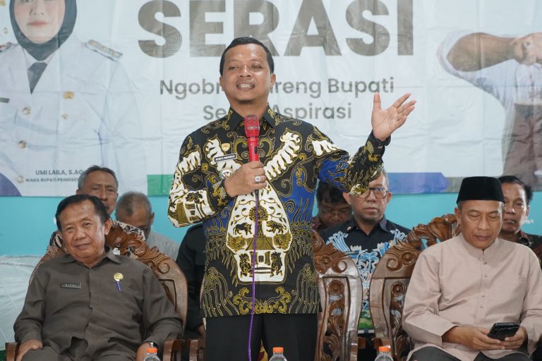 Bupati Pringsewu Gelar Ngopi Bareng ( SERASI ) Dengan Masyarakat.