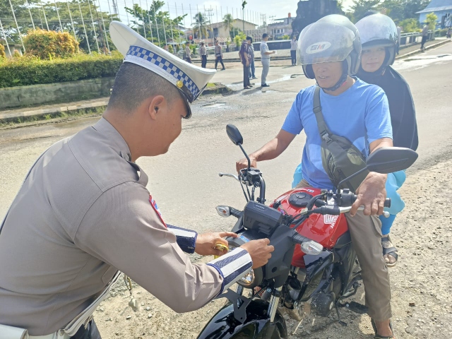 Ops Zebra Kapuas 2025, Polres Melawi Bersama Instansi Instansi Terkait Sosialisasi Pajak dan Keselamatan Lalu Lintas