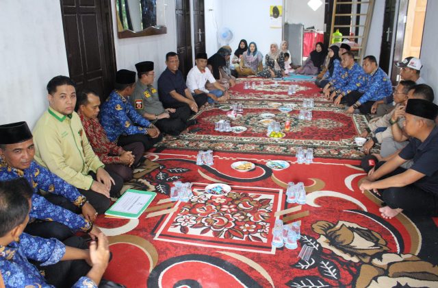 Pemko Payakumbuh Bersama Baznaz Salurkan Santunan Sosial 6 IMG 20251202 WA0055