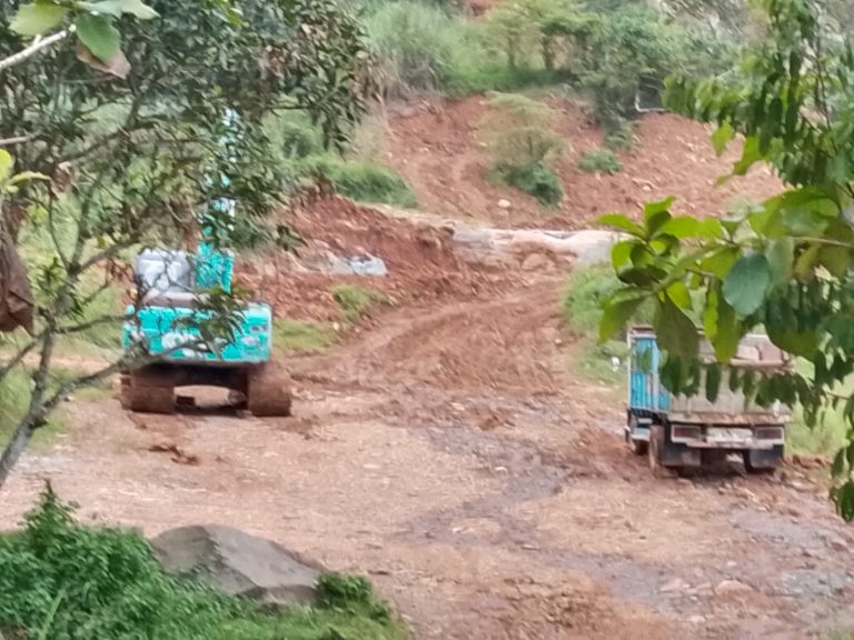 Diduga Ada Pembiaran Dari Pihak Kecamatan, Pertambangan Batu Di Wilayah Kecamatan Tegalwaru Tanpa Kantongi Ijin Lengkap.