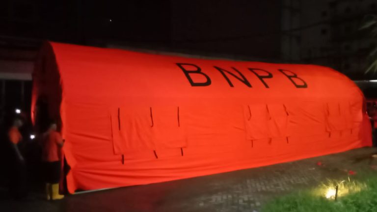 Terdampak Banjir Warga Kegelapan Dan Sulit Air Bersih .