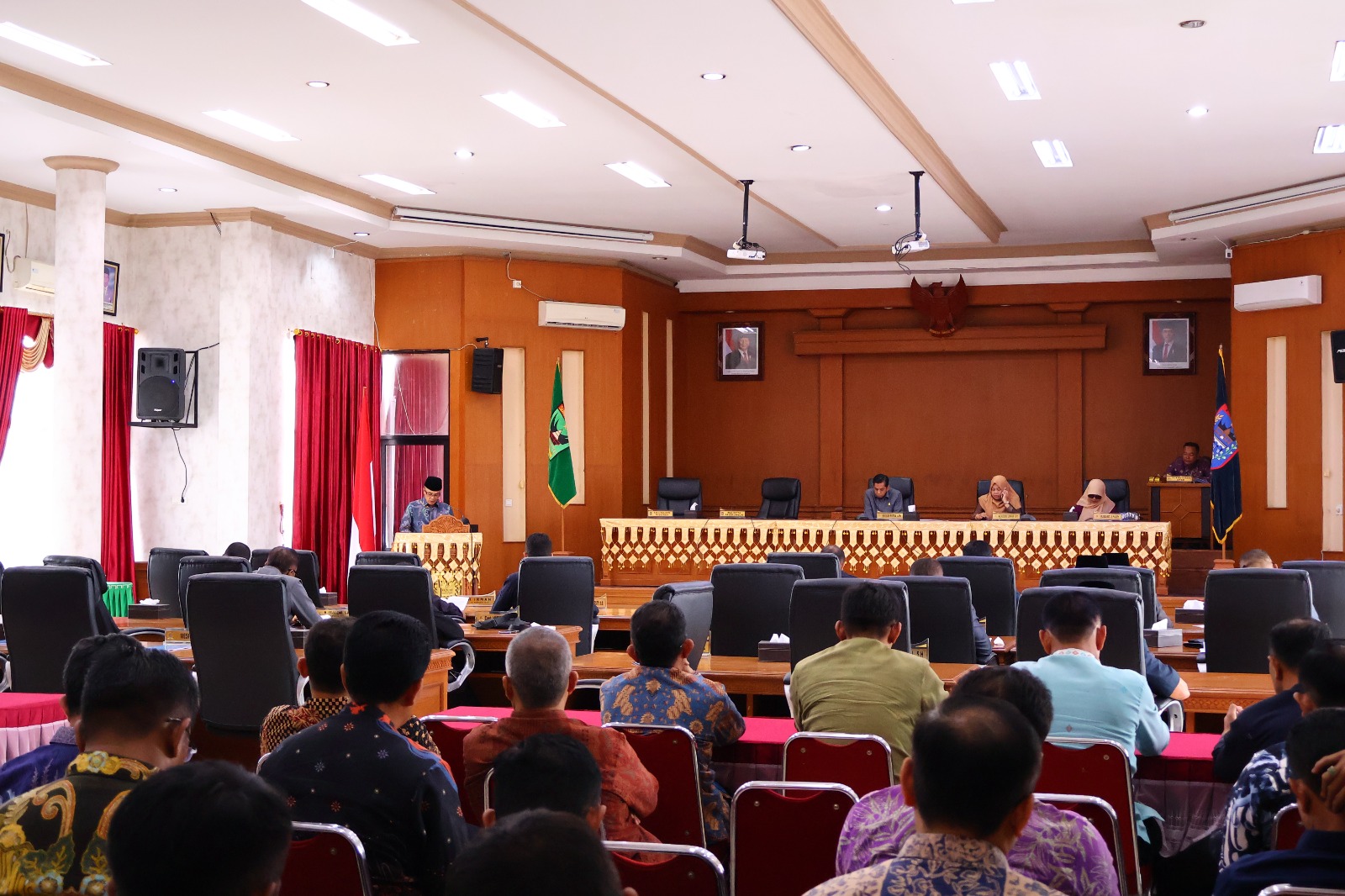 Sekda Rida Sampaikan Jawaban Wali Kota Atas Pandangan Umum Fraksi