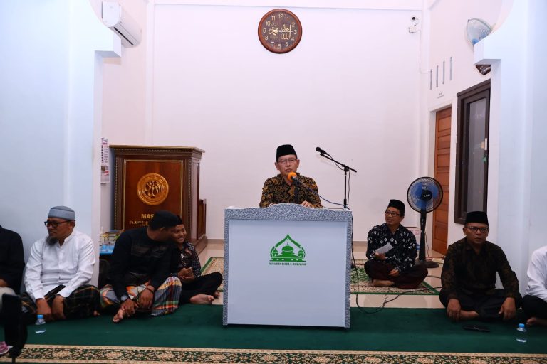 Wako Zulmaeta Pimpin Kunjungan Tim Safari Ramadhan Ke Masjid Darul Hikmah