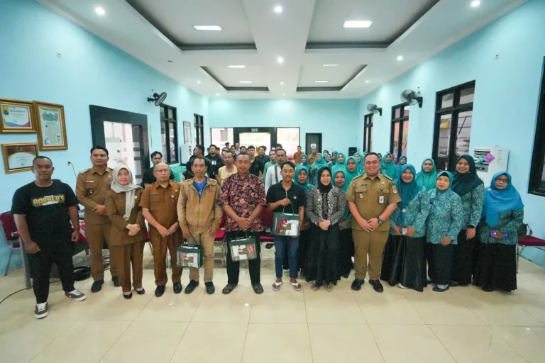 25 Warga Gunung Gedangan Dilatih Keterampilan Barbershop