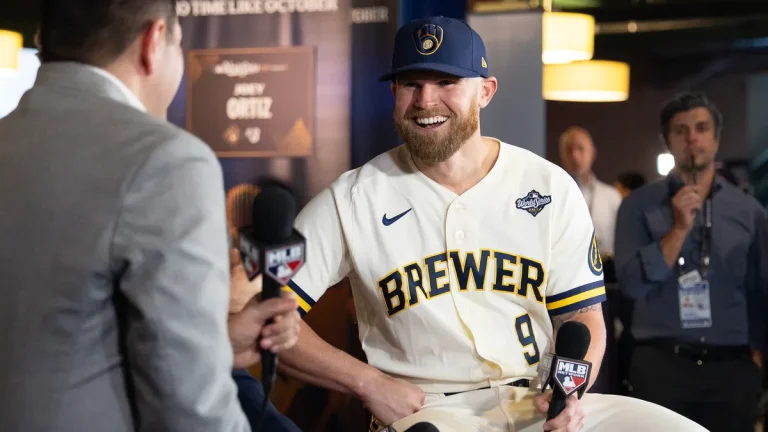 Jake Bauers Main Catur di Ponsel Sebelum Game 3 Seri Dunia