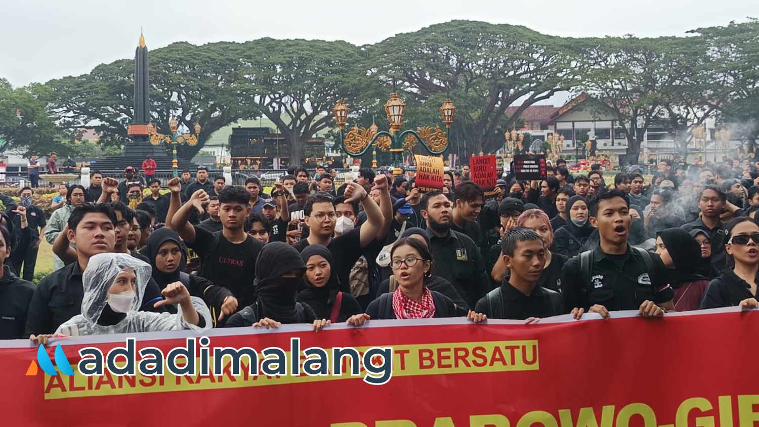 Mahasiswa Malang Demo Evaluasi 2 Tahun Kepemimpinan Prabowo-Gibran