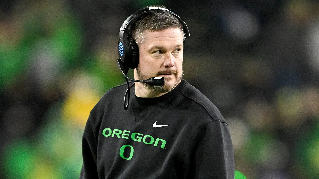 Kekalahan dari Illinois Panaskan Kursi Dan Lanning di Oregon