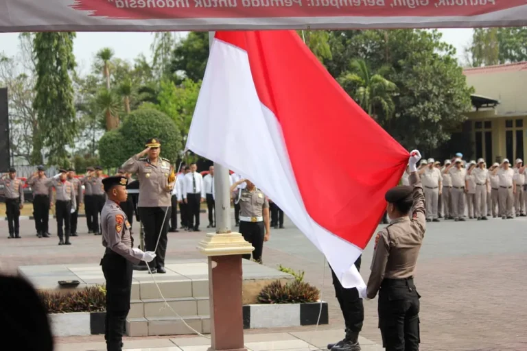 Polres Probolinggo Gelar Upacara Sumpah Pemuda ke-98