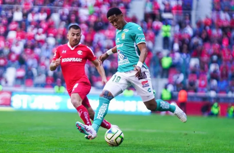 León vs Toluca Berakhir Imbang 1-1, Viñas Selamatkan Muka Diablos Rojos di Nou Camp