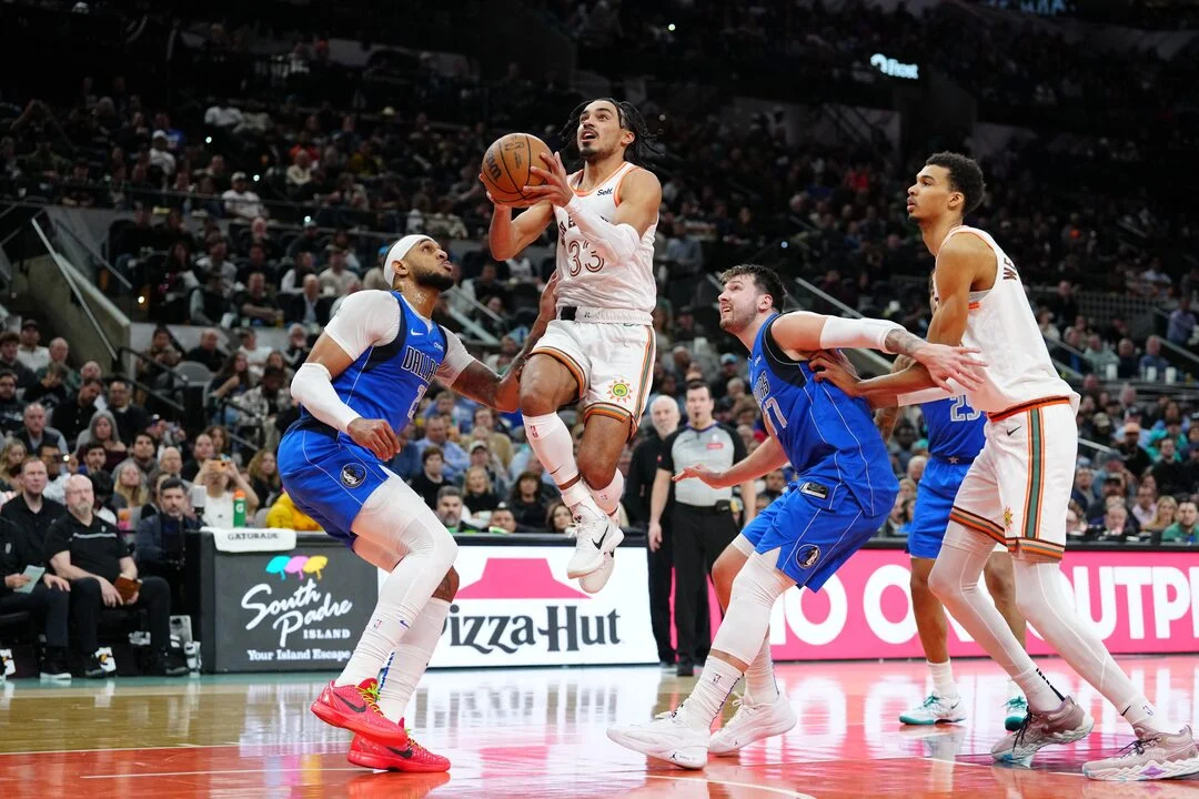 Mavericks vs Spurs: Flagg Absen, Irving Diragukan, Dallas Andalkan Kedalaman Skuad