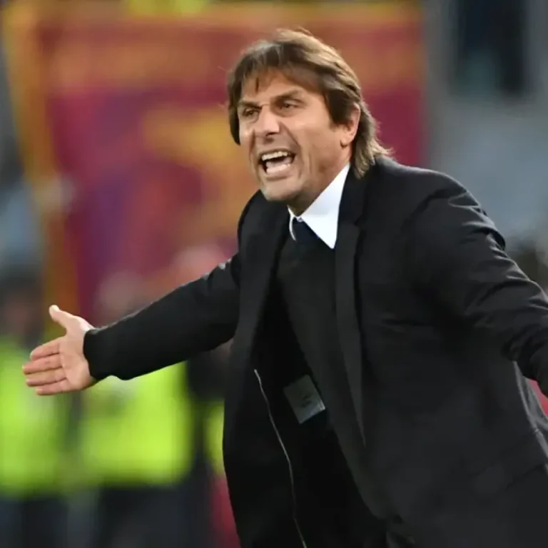 Man United Pertimbangkan Antonio Conte Gantikan Carrick